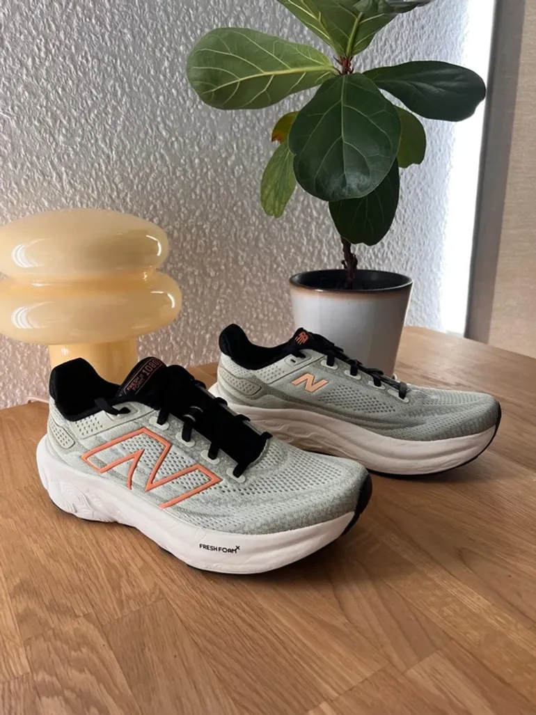 Used New Balance Fresh Foam 1080 bike — image 3 of 9