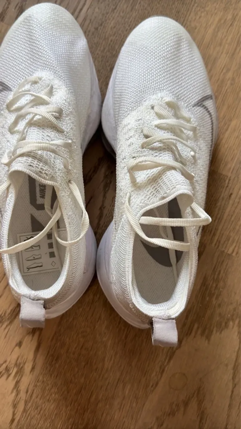 Used Element Air Zoom Tempo NEXT% Flyknit bike — image 6 of 14
