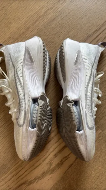 Used Element Air Zoom Tempo NEXT% Flyknit bike — image 4 of 14