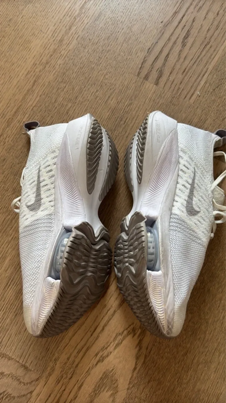 Used Element Air Zoom Tempo NEXT% Flyknit bike — image 3 of 14