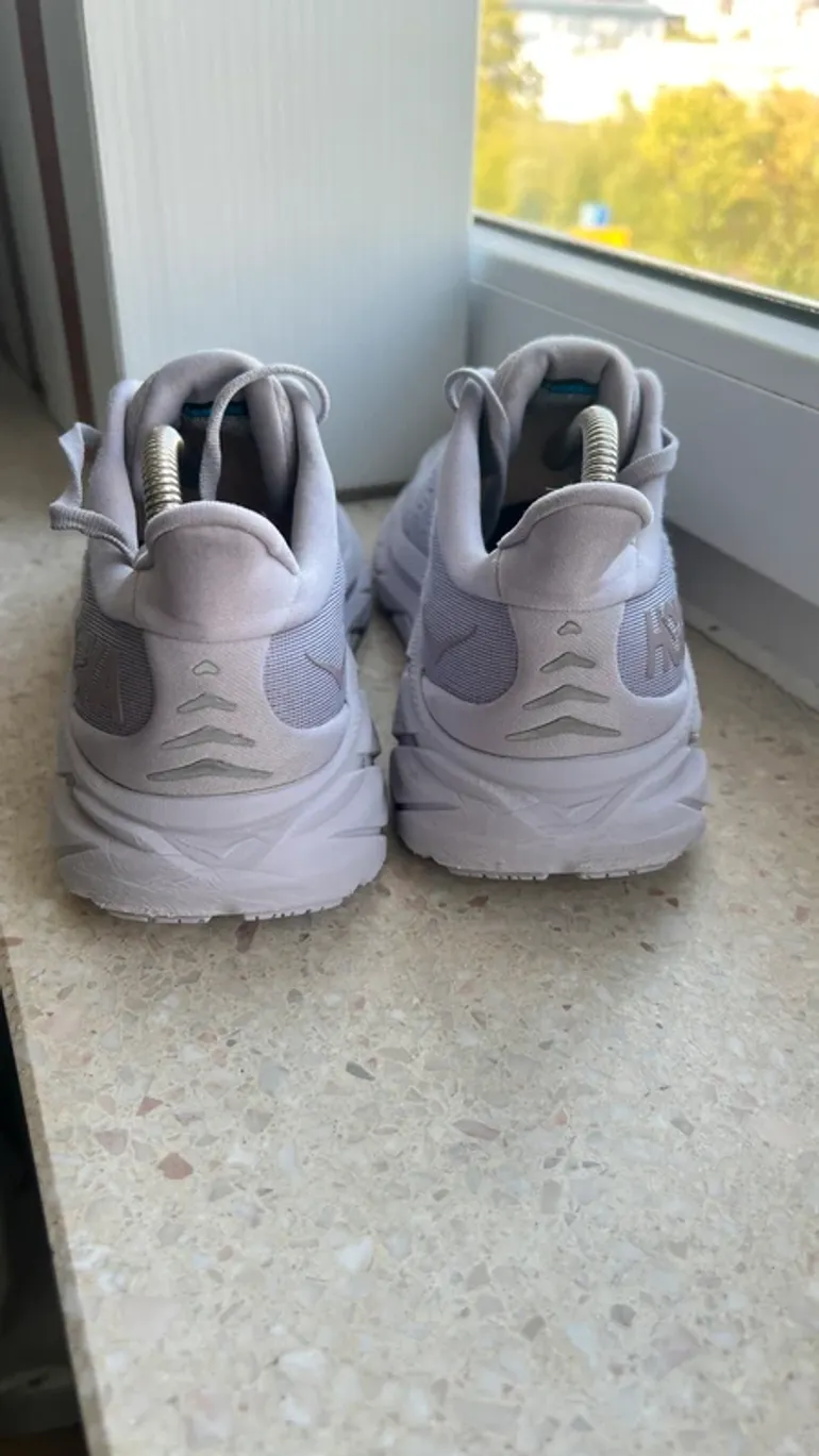 Used Hoka Clifton 8 bike — image 7 of 9