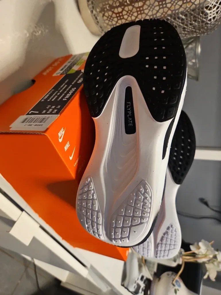 Used Nike Zoom Fly bike — image 6 of 9