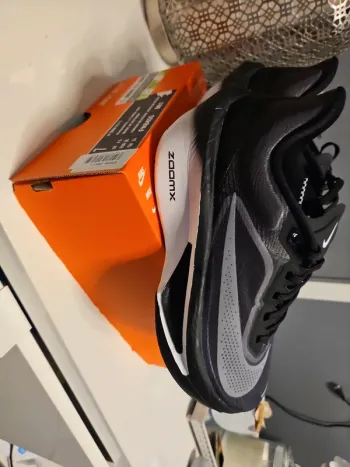 Used Nike Zoom Fly bike — image 4 of 9