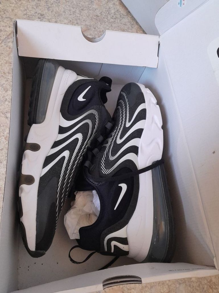Brugt Nike Air Max 270 React bike — billede 2 af 9