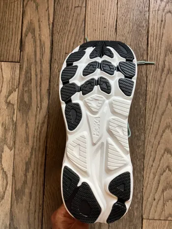 Tweedehands Hoka Clifton 10 bike — afbeelding 2 van 7