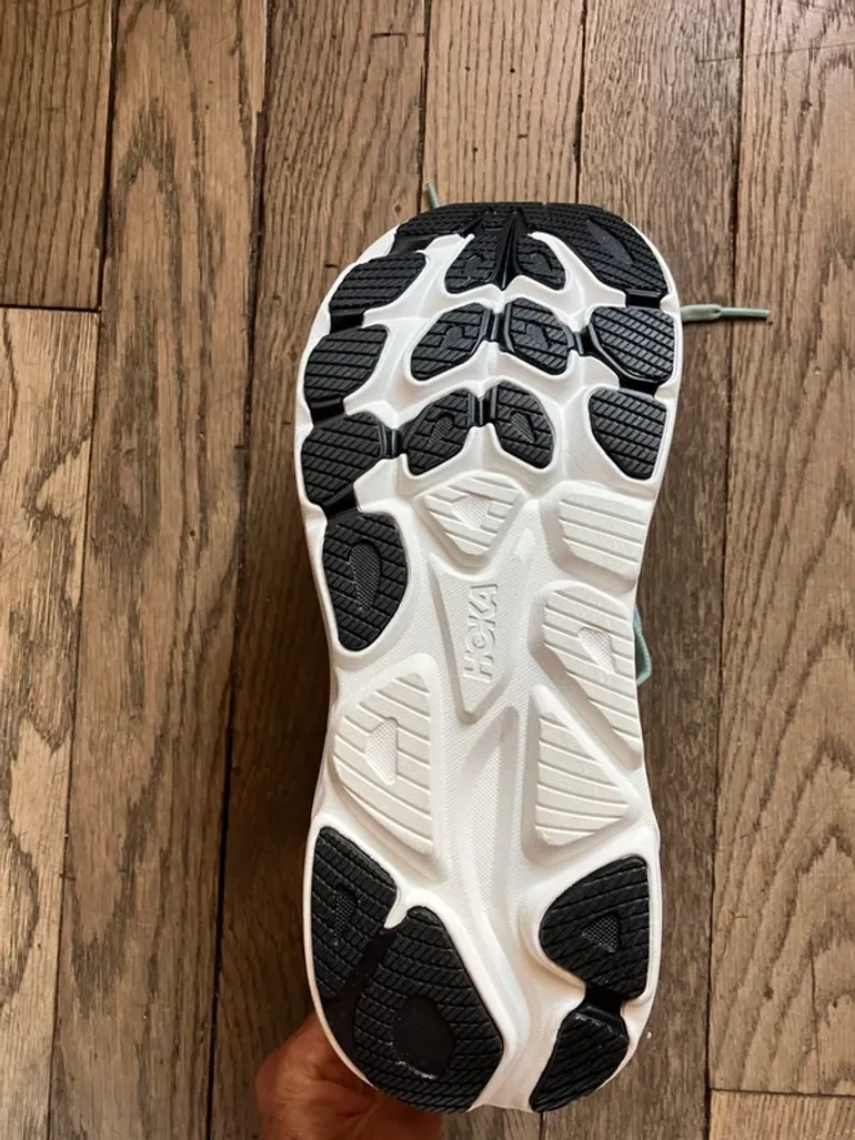 Tweedehands Hoka Clifton 10 bike — afbeelding 2 van 7