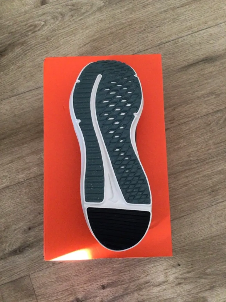 Used Nike Downshifter 12 bike — image 2 of 4