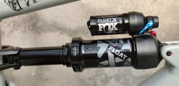 Used Fox FLOAT X Performance 2024 bike — image 5 of 6