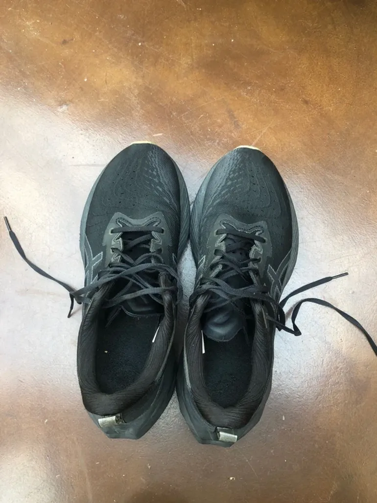 Asics Novablast 4 bike usato — immagine 2 di 6