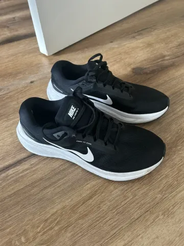 Brugt Time Air Zoom Structure 24 Running Shoes