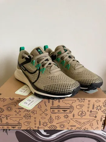 Brugt Pegasus Trail 4 Running Shoes