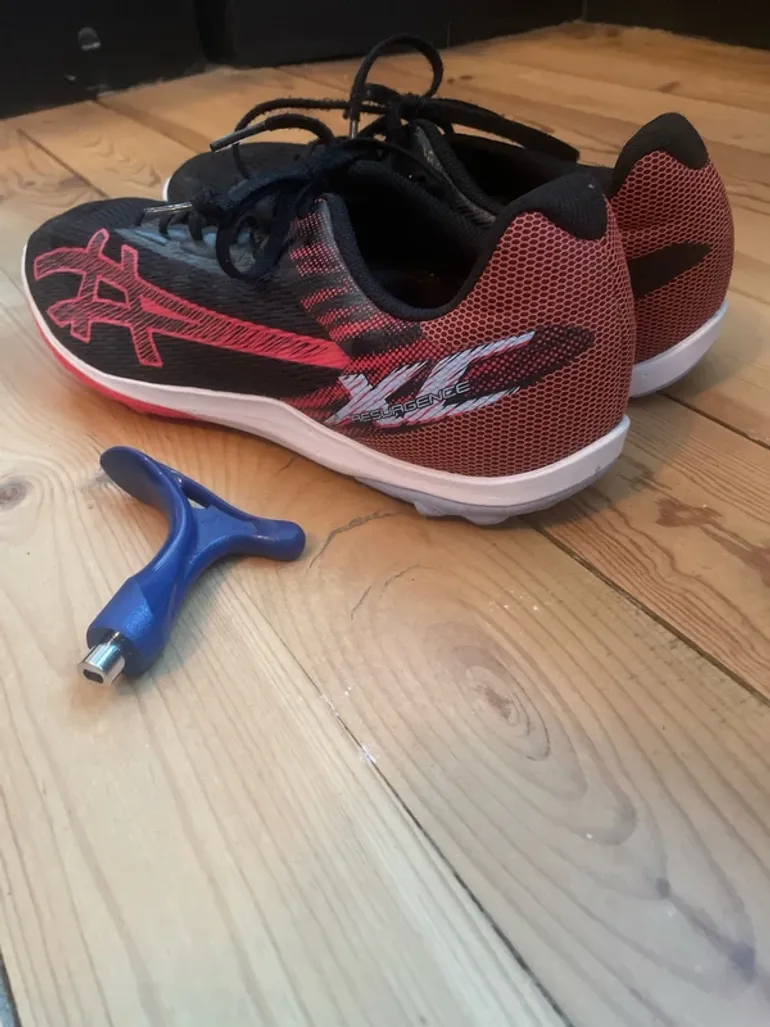 Asics Track Spikes bike usato — immagine 2 di 5