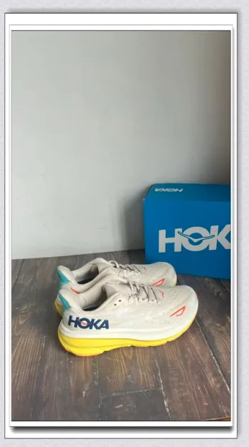 Used Hoka Clifton 9 Running Shoes