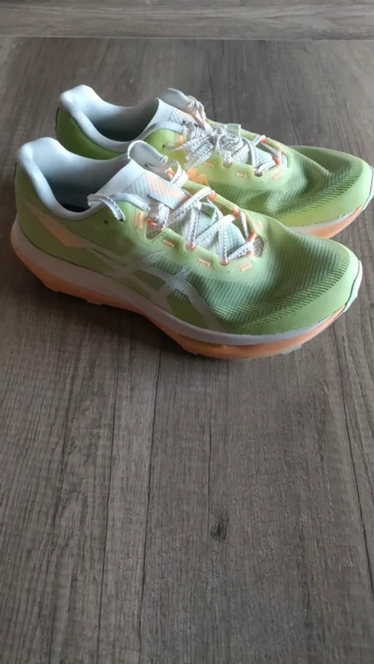 Used Asics Fuji Speed 4 bike — image 3 of 5