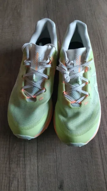 Used Asics Fuji Speed 4 bike — image 2 of 5