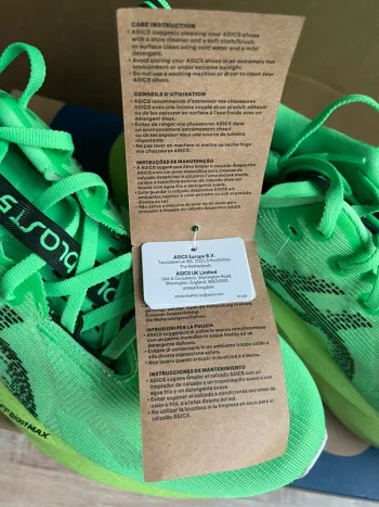 Asics Novablast 5 bike usato — immagine 3 di 12
