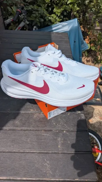 Used White Nike Revolution 8 bike — image 3 of 5