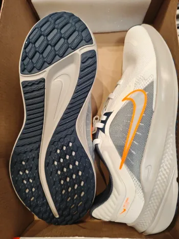 Tweedehands Nike Quest 5 bike — afbeelding 3 van 5