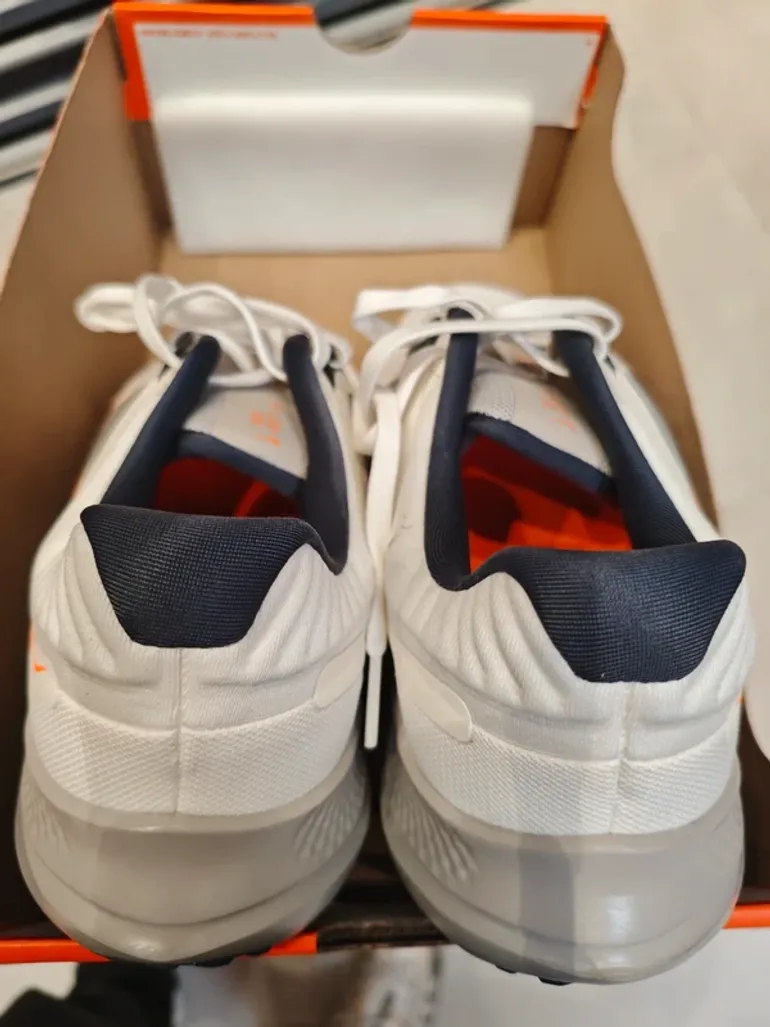 Tweedehands Nike Quest 5 bike — afbeelding 4 van 5