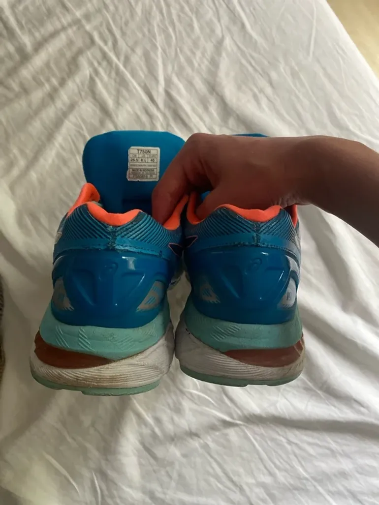 Asics Nimbus 19 bike usato — immagine 7 di 8