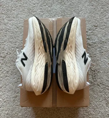 Tweedehands New Balance Fresh Foam 1080 v14 bike — afbeelding 3 van 6