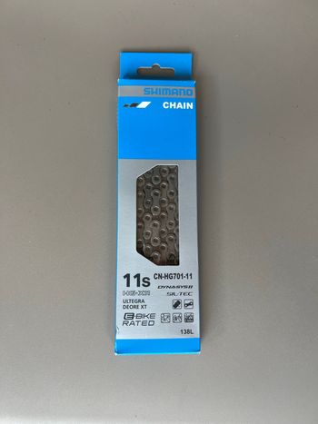 Used Shimano CN-HG701-11 11-speed Chain Drivetrain & Pedals