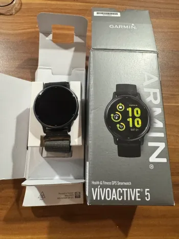 Used Garmin Vivoactive 5 Electronics
