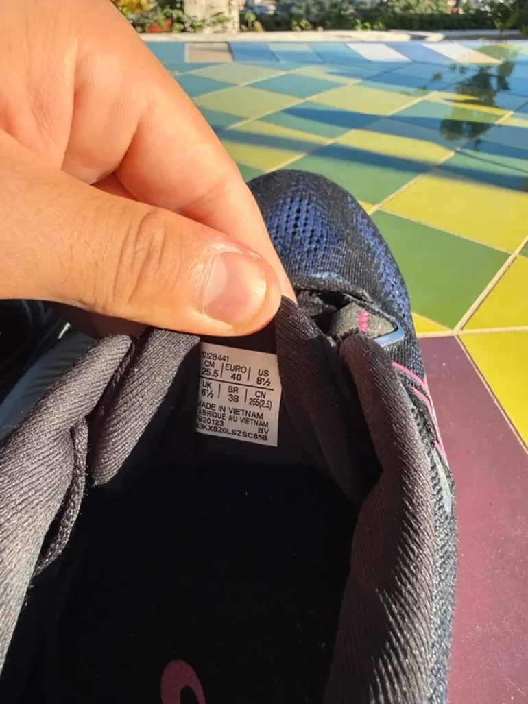 Used Saucony Gel-Nimbus 25 bike — image 6 of 8