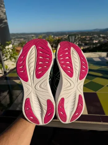 Used Saucony Gel-Nimbus 25 bike — image 5 of 8