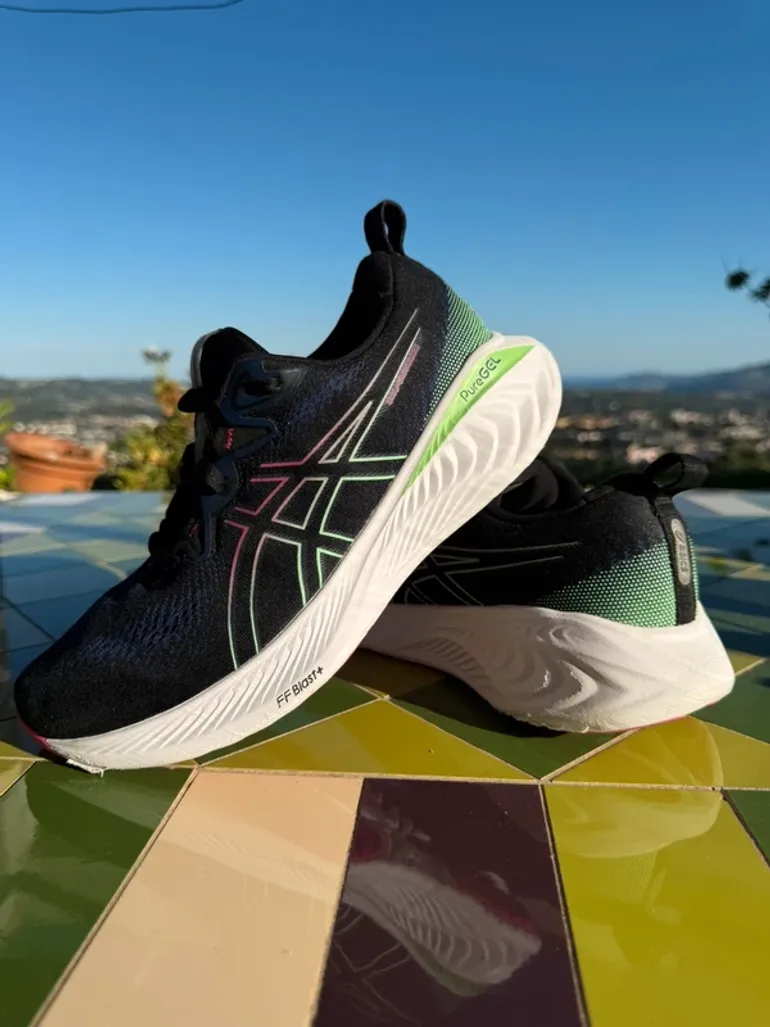 Used Saucony Gel-Nimbus 25 bike — image 2 of 8