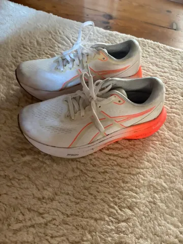 Käytetty Asics Gel Kayano 30 Running Shoes