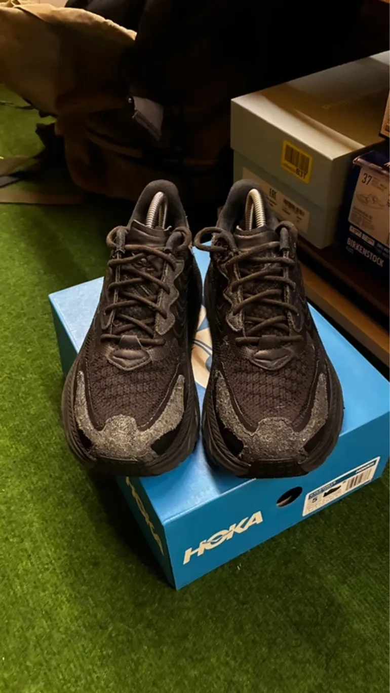 Used Hoka Clifton LS bike — image 2 of 6