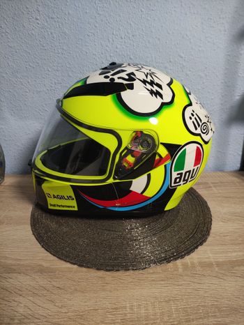 AGV Valentino Rossi Helmet 2011 Wintersport Accessories usato