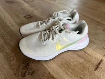 Used Nike Revolution 6 Running Shoes