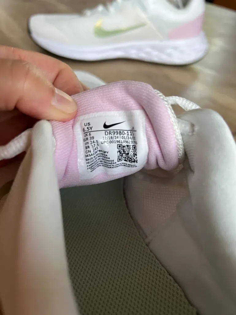 Used Nike Revolution 6 bike — image 6 of 8
