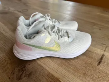 Used Nike Revolution 6 bike — image 2 of 8