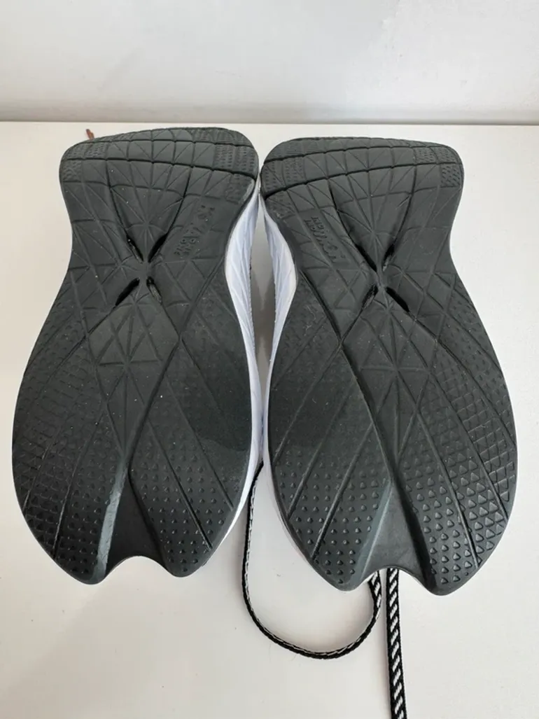 Used Hoka Carbon X 3 bike — image 12 of 12