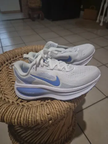 Nike Sneakers Running Shoes d'occasion