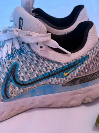 Used Nike React Infinity Run Flyknit 3 bike — image 5 of 7
