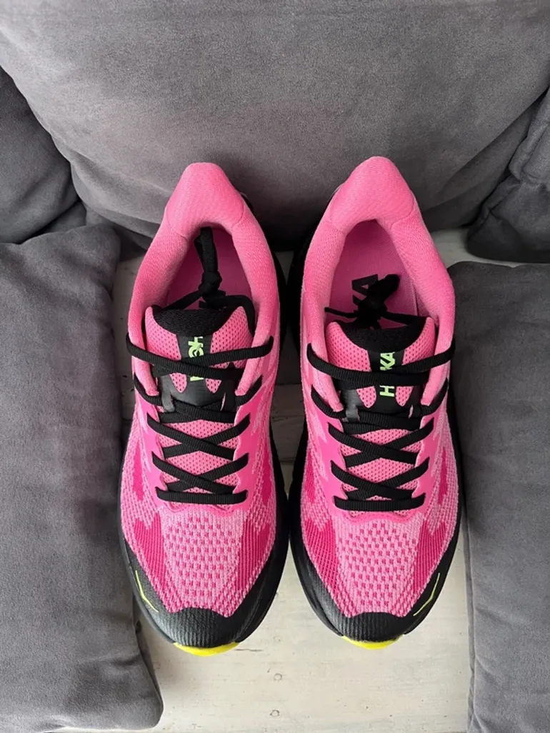Hoka Challenger 8 bike d'occasion — image 3 sur 6