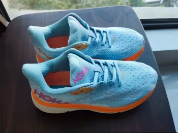 Used Hoka Clifton 9 Running Shoes