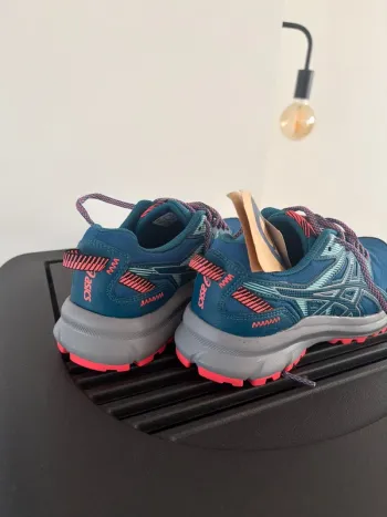 Tweedehands Asics Baskets bike — afbeelding 2 van 6