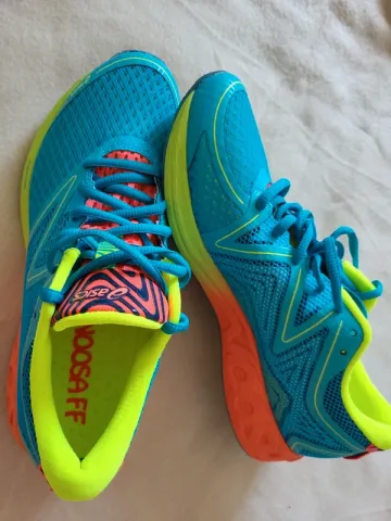 Used Asics Noosa FF Running Shoes