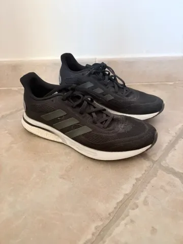 Käytetty Adidas Running Boost Running Shoes