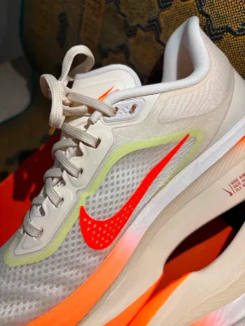 Used 100% Zoom Fly 6 bike — image 10 of 15