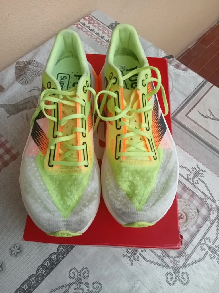 Used New Balance FuelCell SuperComp Elite v4 bike — image 4 of 8