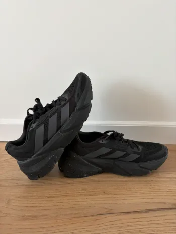 Käytetty Adidas Adistar Running Shoes