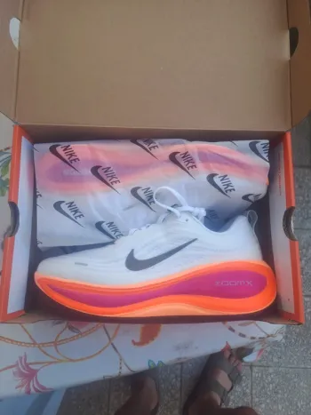 Used Nike Vomero Plus Run Running Shoes