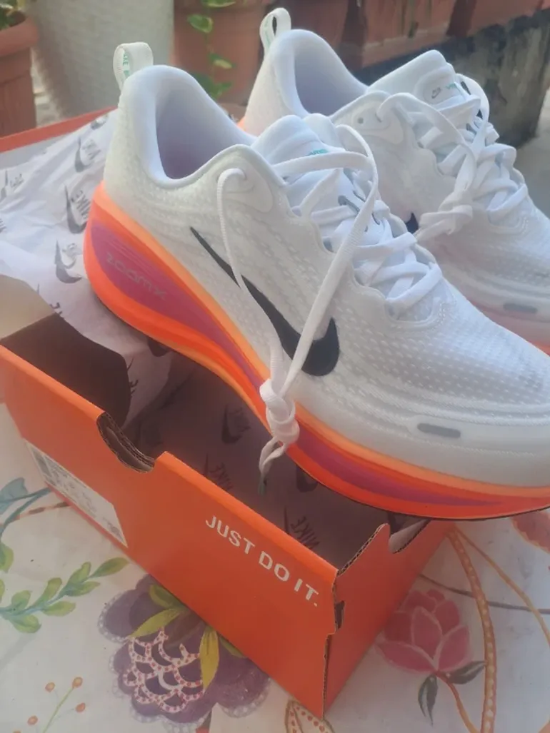 Used Nike Vomero Plus Run bike — image 2 of 10