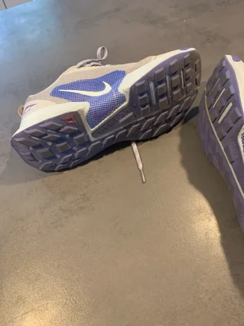 Used Nike Trail Running Shoes bike — image 4 of 5